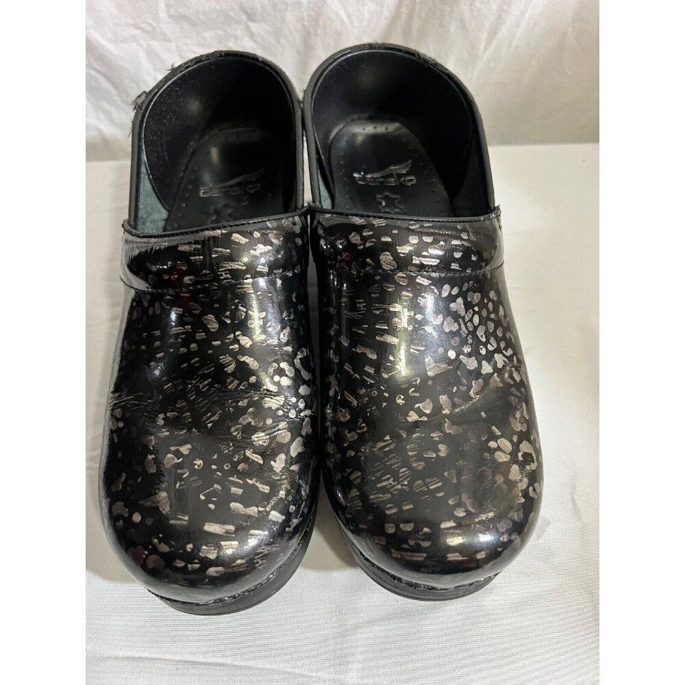 1 Dansko Woman's EU Size 38 US 8 Leather Gray Pewter Leopard Clogs Shoes N…